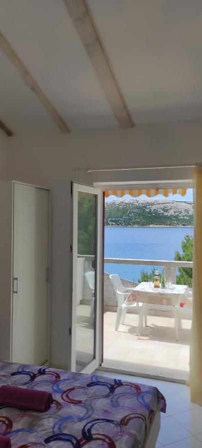 Sea Breeze Apartments With Private Beach And Boat Anchorage Stara Novalja Exterior photo