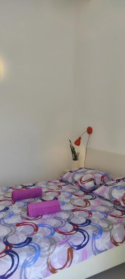 Sea Breeze Apartments With Private Beach And Boat Anchorage Stara Novalja Exterior photo