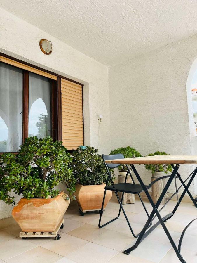 Sea Breeze Apartments With Private Beach And Boat Anchorage Stara Novalja Exterior photo